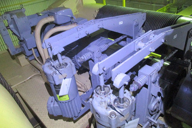 クレーン巻上機